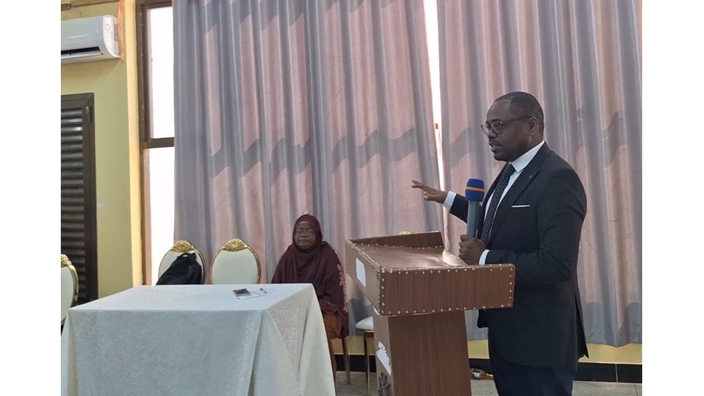 Dr. MAKAME ASISITIZA ZOEZI LA UTOAJI WA ELIMU KUHUSU UMUHIMU WA UTUNZWAJI WA MATUMBAWE